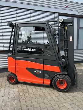 Použité vysokozdvižné vozíky LINDE E30/600HL ELEKTRO VIERRADFRONTSTAPLER (13073370)