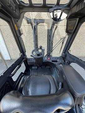 Použité vysokozdvižné vozíky LINDE E30H 387 ELEKTRO VIERRADFRONTSTAPLER (13053590)