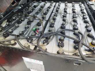 Použité vysokozdvižné vozíky LINDE E30HL/600 ELEKTRO VIERRADFRONTSTAPLER (13054026)