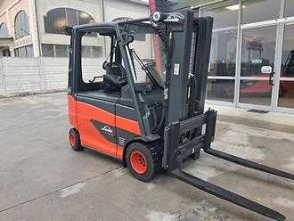 Použité vysokozdvižné vozíky LINDE E35 ELEKTRO VIERRADFRONTSTAPLER (13074089)