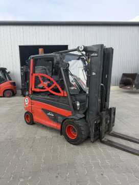 Použité vysokozdvižné vozíky LINDE E35L-01 ELEKTRO VIERRADFRONTSTAPLER (13070461)