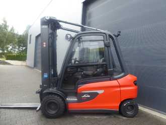 Použité vysokozdvižné vozíky LINDE E35L-01 förderfähig ELEKTRO VIERRADFRONTSTAPLER (13065105)