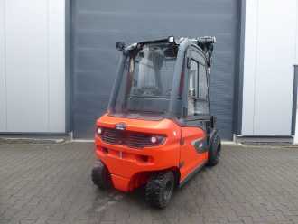Použité vysokozdvižné vozíky LINDE E35L-01 förderfähig ELEKTRO VIERRADFRONTSTAPLER (13065105)