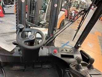 Použité vysokozdvižné vozíky LINDE E50/600 HL ELEKTRO VIERRADFRONTSTAPLER (13032687)