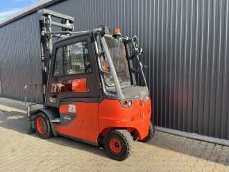 Použité vysokozdvižné vozíky LINDE E50HL-01/600 ELEKTRO VIERRADFRONTSTAPLER (13074230)