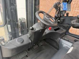 Použité vysokozdvižné vozíky LINDE E50HL-01 ELEKTRO VIERRADFRONTSTAPLER (13070518)