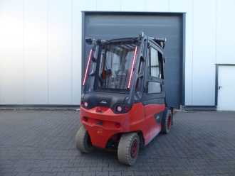 Použité vysokozdvižné vozíky LINDE E50HL-01 ELEKTRO VIERRADFRONTSTAPLER (13073827)