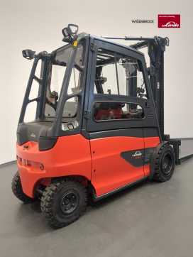 Použité vysokozdvižné vozíky LINDE E50HL-388-01 ELEKTRO VIERRADFRONTSTAPLER (13004370)