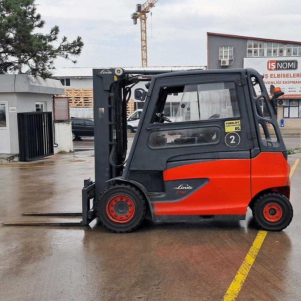 Použité vysokozdvižné vozíky LINDE E50L-388 ELEKTRO VIERRADFRONTSTAPLER (13006427)