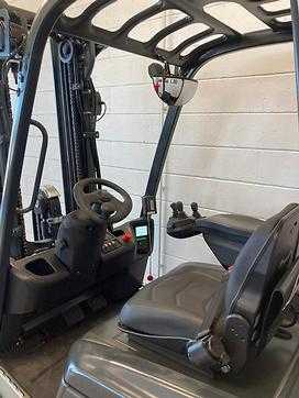 Použité vysokozdvižné vozíky LINDE EG16P/1275-02 ELEKTRO VIERRADFRONTSTAPLER (12885369)