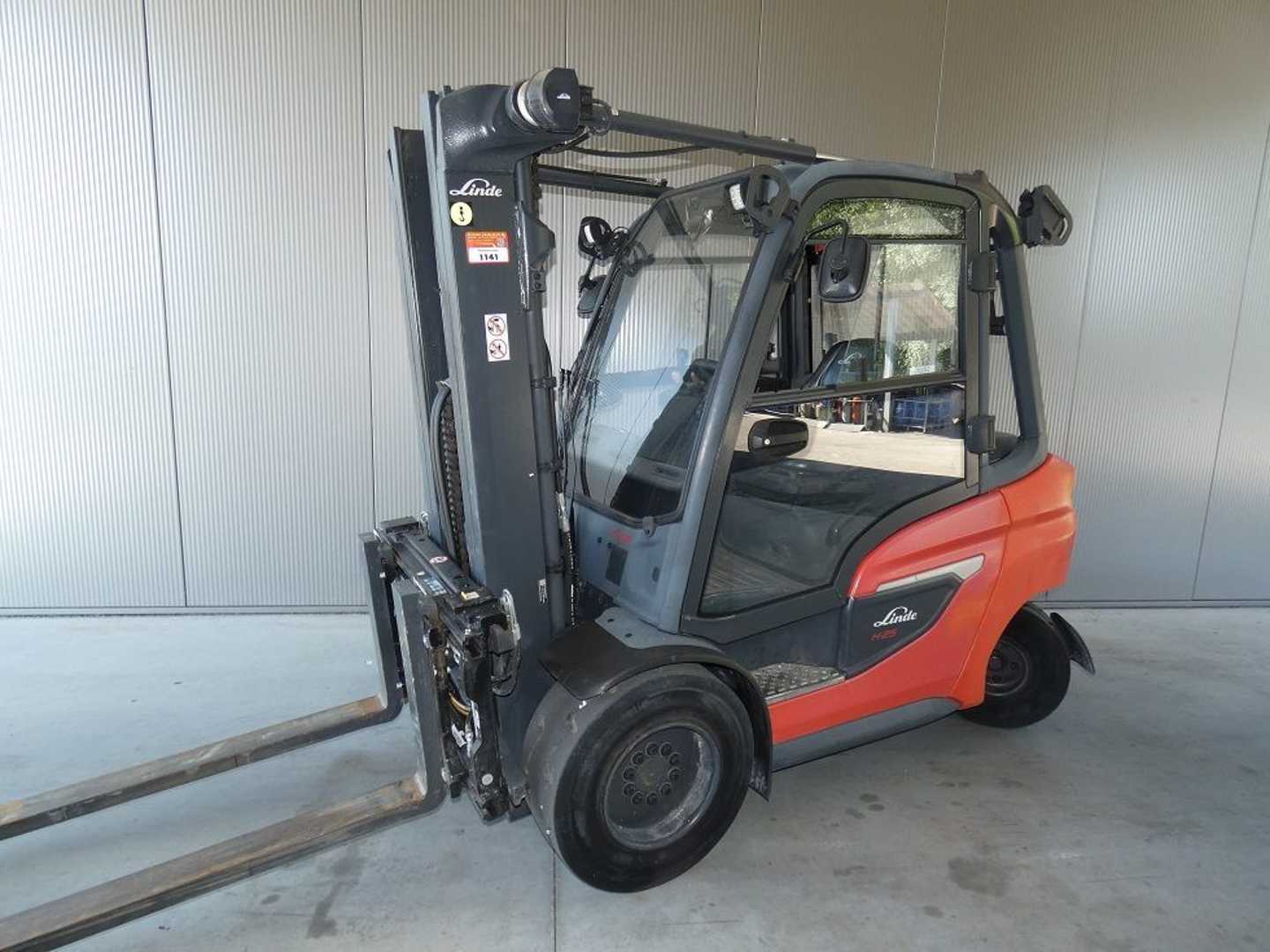 Použité vysokozdvižné vozíky LINDE H 25 D -01-600 DIESEL VIERRADFRONTSTAPLER (13076025)