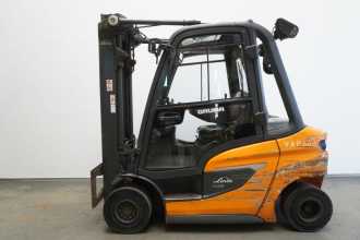 Použité vysokozdvižné vozíky LINDE H 25 D 1202-01 DIESEL VIERRADFRONTSTAPLER (13040372)