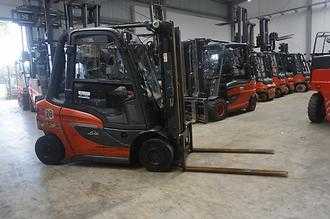 Použité vysokozdvižné vozíky LINDE H 25D-01 - Triplex - 2022er DIESEL VIERRADFRONTSTAPLER (13066232)