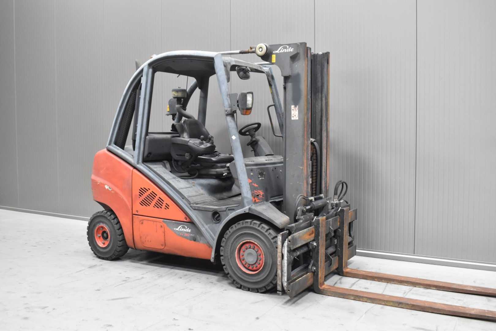 Použité vysokozdvižné vozíky LINDE H 30 D - 02 /57512/ DIESEL VIERRADFRONTSTAPLER (13061712)