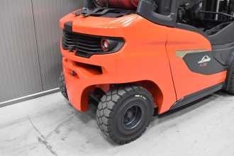 Použité vysokozdvižné vozíky LINDE H 30 T - 01 /58175/ GAS VIERRADFRONTSTAPLER (13062793)