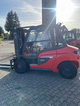 Použité vysokozdvižné vozíky LINDE H 50D-01/600 Neumaschine Containerfähig  DIESEL VIERRADFRONTSTAPLER (12495414) backdrop
