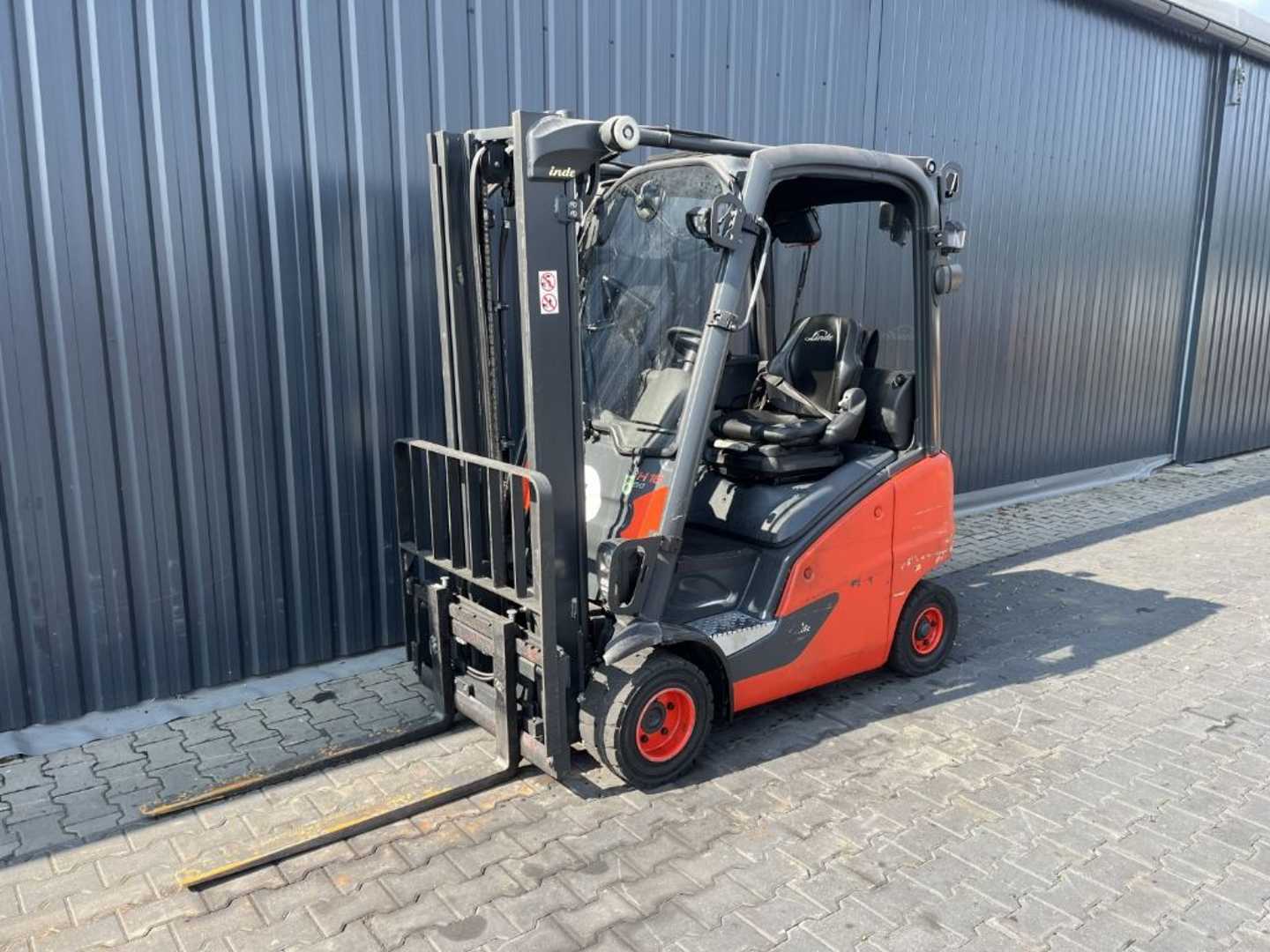 Použité vysokozdvižné vozíky LINDE H16T-01 GAS VIERRADFRONTSTAPLER (13060493)