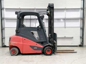Použité vysokozdvižné vozíky LINDE H20D-01 DIESEL VIERRADFRONTSTAPLER (12860763)