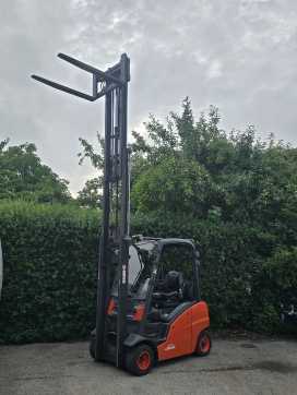 Použité vysokozdvižné vozíky LINDE H20T-01 GAS VIERRADFRONTSTAPLER (13053188)