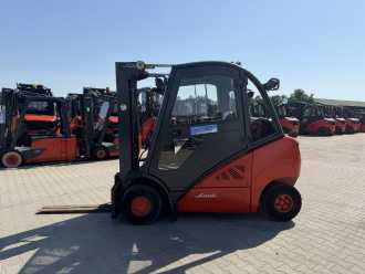Použité vysokozdvižné vozíky LINDE H25T-01 GAS VIERRADFRONTSTAPLER (13051446)