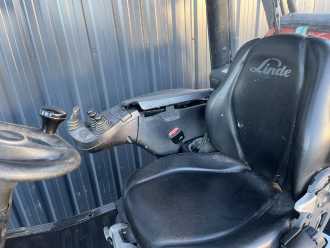Použité vysokozdvižné vozíky LINDE H25T-02 GAS VIERRADFRONTSTAPLER (13075952)