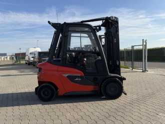 Použité vysokozdvižné vozíky LINDE H30D-01/1202 DIESEL VIERRADFRONTSTAPLER (13036802)