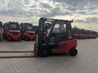 Použité vysokozdvižné vozíky LINDE H30D-01/1202 DIESEL VIERRADFRONTSTAPLER (13070721)