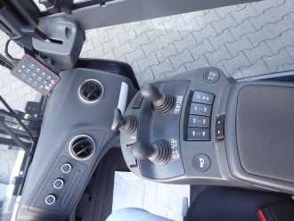 Použité vysokozdvižné vozíky LINDE H30D-01 DIESEL VIERRADFRONTSTAPLER (13071976)