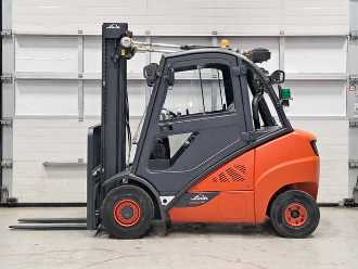 Použité vysokozdvižné vozíky LINDE H30D-02 DIESEL VIERRADFRONTSTAPLER (12814619)