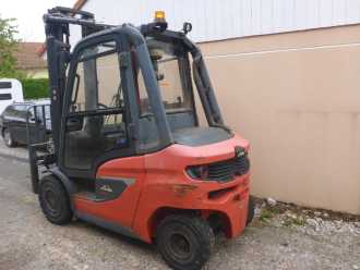 Použité vysokozdvižné vozíky LINDE H30D DIESEL VIERRADFRONTSTAPLER (13041451)