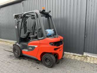 Použité vysokozdvižné vozíky LINDE H30T-01 GAS VIERRADFRONTSTAPLER (13067523)