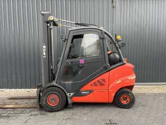 Použité vysokozdvižné vozíky LINDE H30T-02 GAS VIERRADFRONTSTAPLER (13050565)