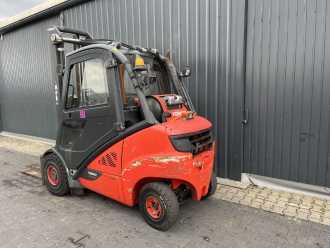 Použité vysokozdvižné vozíky LINDE H30T-02 GAS VIERRADFRONTSTAPLER (13050565)