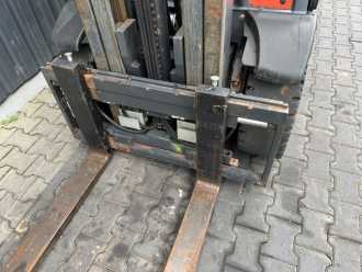 Použité vysokozdvižné vozíky LINDE H30T-02 GAS VIERRADFRONTSTAPLER (13050565)