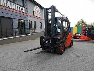 Použité vysokozdvižné vozíky LINDE H30T-02 Side shift GAS VIERRADFRONTSTAPLER (13039659)