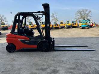 Použité vysokozdvižné vozíky LINDE H35D-01 DIESEL VIERRADFRONTSTAPLER (13038379)