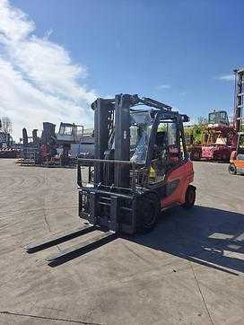 Použité vysokozdvižné vozíky LINDE H35D-01 DIESEL VIERRADFRONTSTAPLER (13076209) backdrop