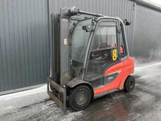 Použité vysokozdvižné vozíky LINDE H35T GAS VIERRADFRONTSTAPLER (13020533) backdrop