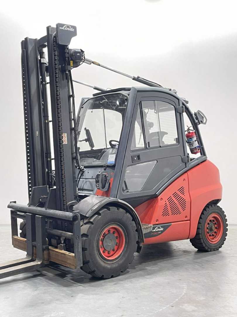 Použité vysokozdvižné vozíky LINDE H50D-02-394 DIESEL VIERRADFRONTSTAPLER (13067833)
