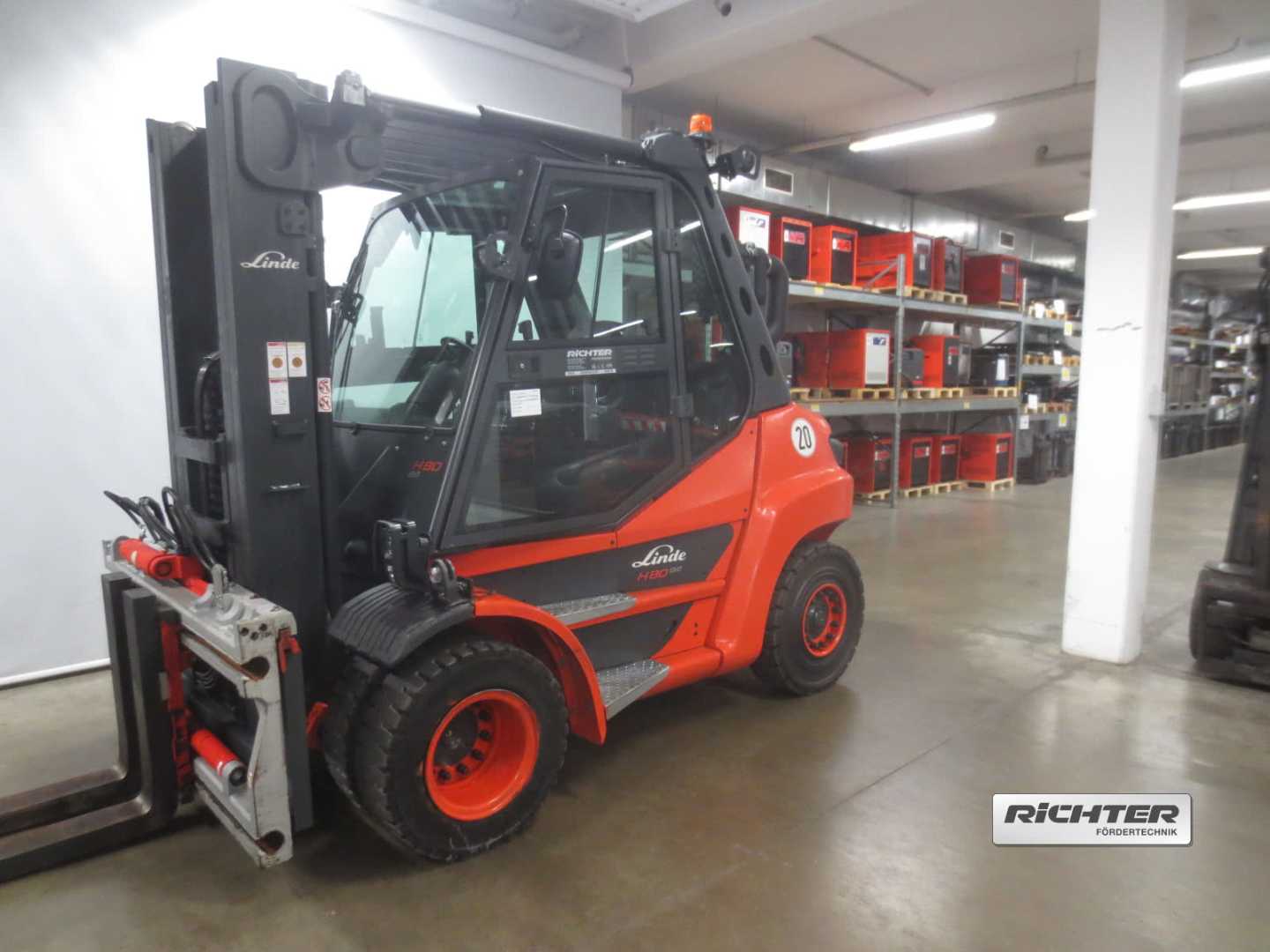 Použité vysokozdvižné vozíky LINDE H80D DIESEL VIERRADFRONTSTAPLER (13026923)