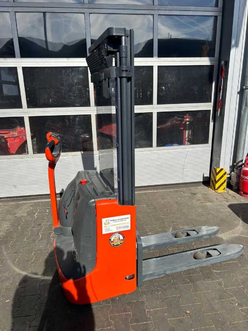 Použité vysokozdvižné vozíky LINDE L10 ELEKTRO HOCHHUBWAGENDEICHSEL (13065109)