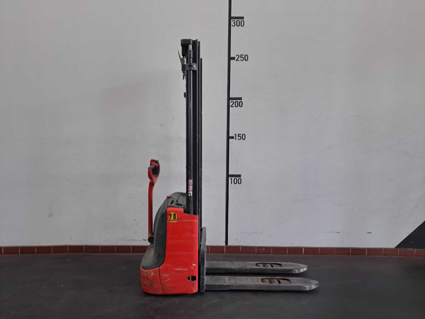 Použité vysokozdvižné vozíky LINDE L12: 1,2t ELEKTRO HOCHHUBWAGENDEICHSEL (13073579)