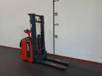 Použité vysokozdvižné vozíky LINDE L12 AP : 1,2t ELEKTRO HOCHHUBWAGENDEICHSEL (13063398)