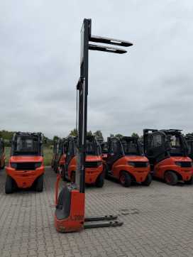 Použité vysokozdvižné vozíky LINDE L12 ELEKTRO HOCHHUBWAGENDEICHSEL (13040883)