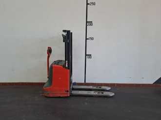 Použité vysokozdvižné vozíky LINDE L12 i: 1,2t ELEKTRO HOCHHUBWAGENDEICHSEL (13059670) backdrop