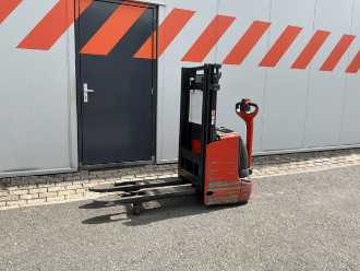 Použité vysokozdvižné vozíky LINDE L12I ELEKTRO HOCHHUBWAGENDEICHSEL (13073785) backdrop