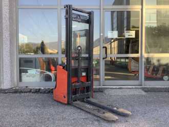 Použité vysokozdvižné vozíky LINDE L12L ELEKTRO HOCHHUBWAGENDEICHSEL (13076396)