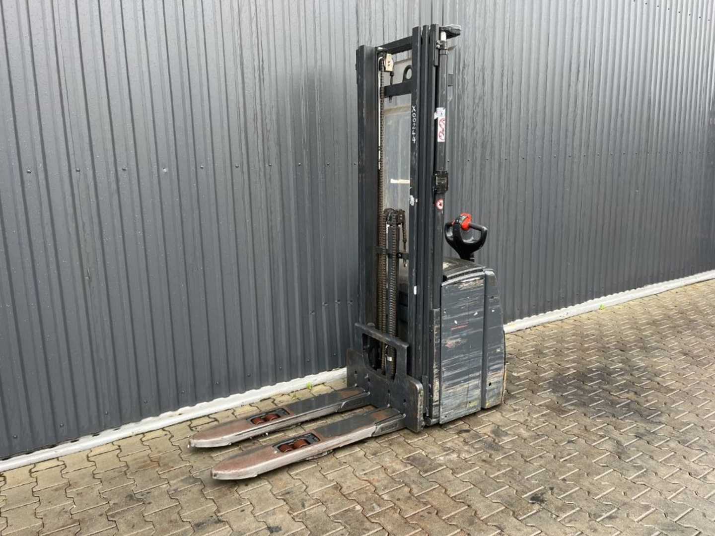 Použité vysokozdvižné vozíky LINDE L14L ELEKTRO HOCHHUBWAGENDEICHSEL (13060547)