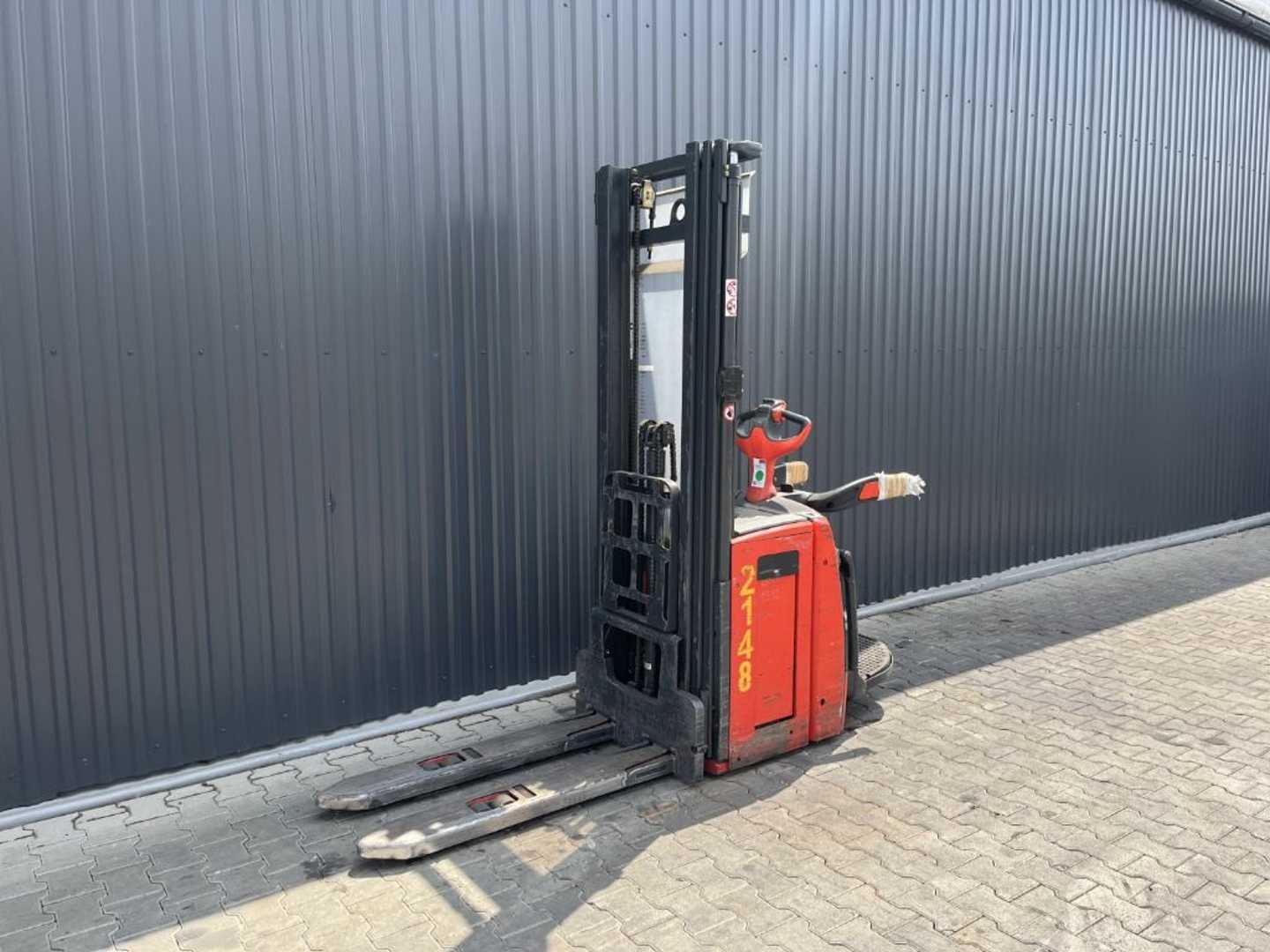Použité vysokozdvižné vozíky LINDE L16AP ELEKTRO HOCHHUBWAGENFAHRERSTAND (13050141)