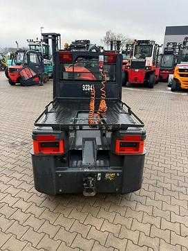 Použité vysokozdvižné vozíky LINDE P 250  ELEKTRO SCHLEPPER (13022767)